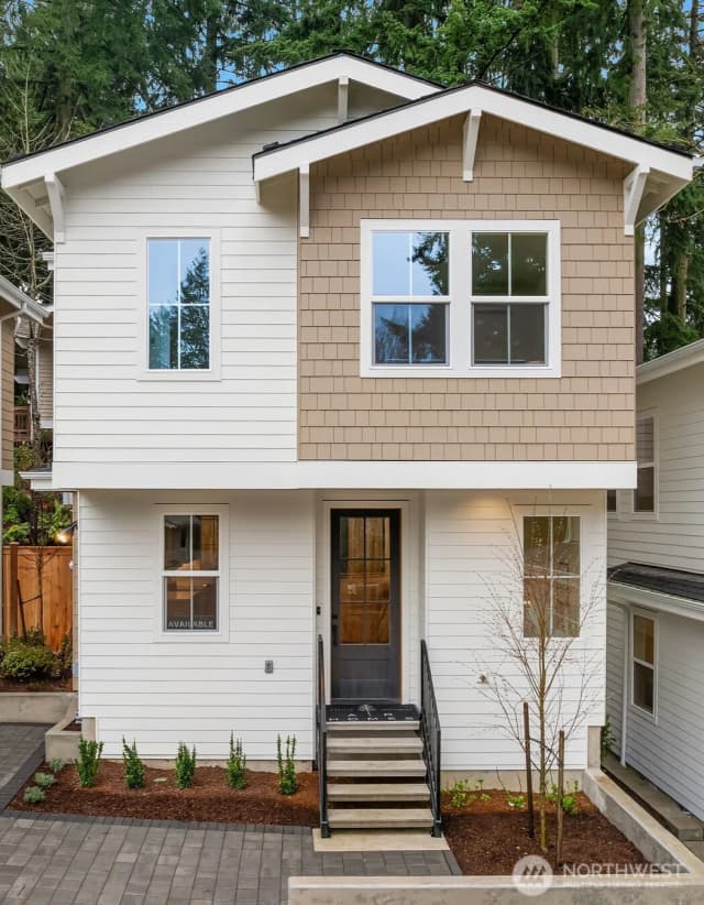 Property photo for 11812 Ne 103rd Place, Kirkland