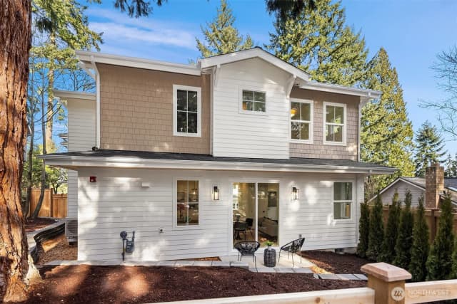 Property photo for 11810 Ne 103rd Place, Kirkland