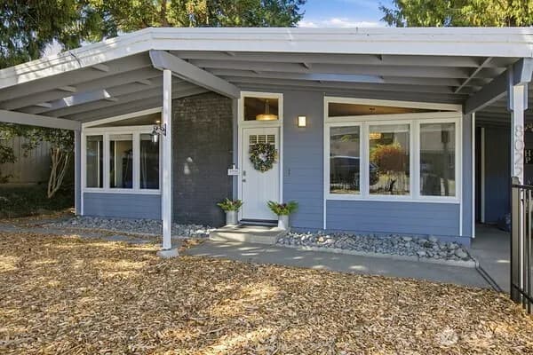 Property photo for 8022 S 112 Street, Seattle