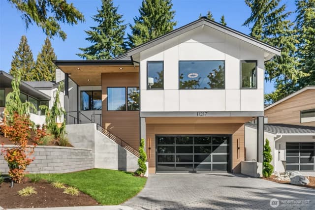 Property photo for 11217 Ne 103rd Place, Kirkland