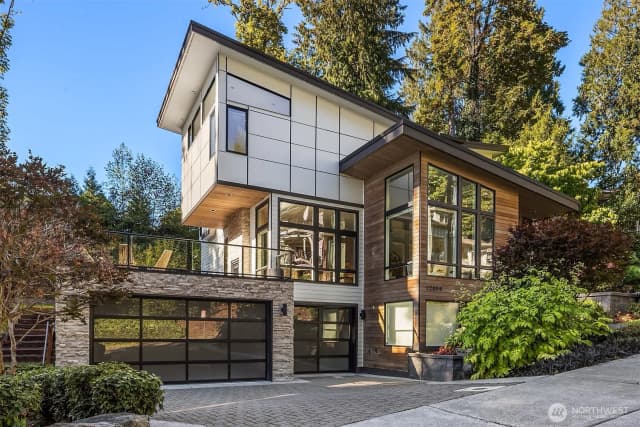 Property photo for 12409 68th Avenue Ne, Kirkland