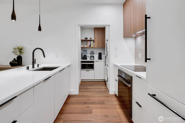 Property photo for 300 110th Avenue Ne #314, Bellevue