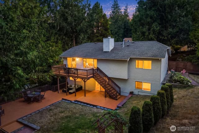 Property photo for 22706 Ne 12th Place, Sammamish