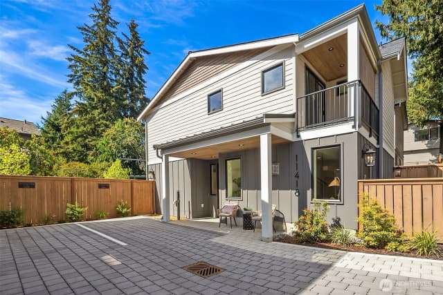 Property photo for 11418 Ne 90th Street, Kirkland