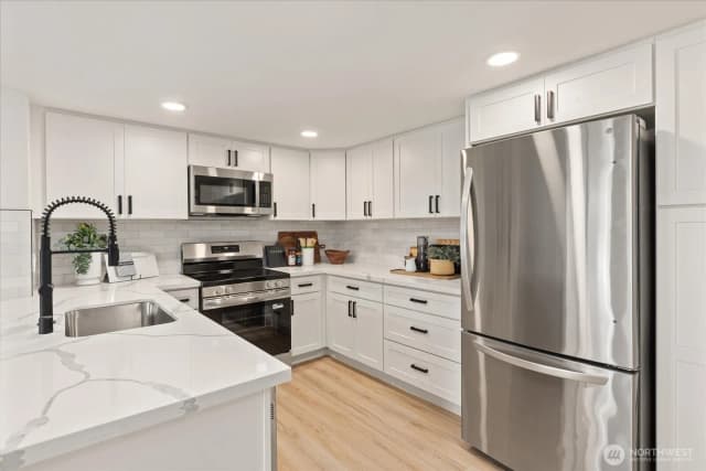 Property photo for 1035 156th Avenue Ne #33, Bellevue