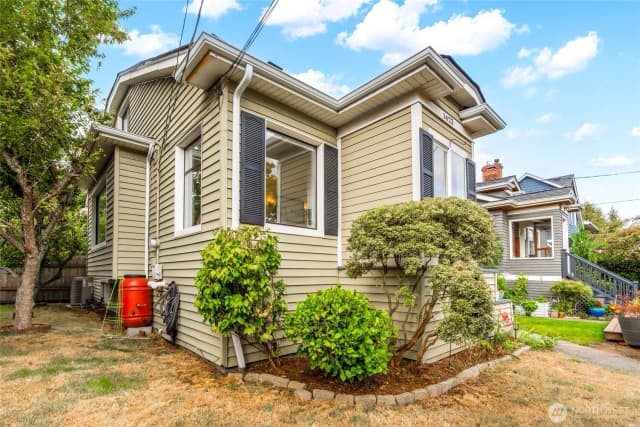 Property photo for 1423 33rd Avenue, Seattle