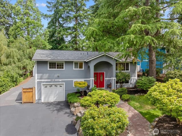 Property photo for 8512 Ne 136th Street, Kirkland