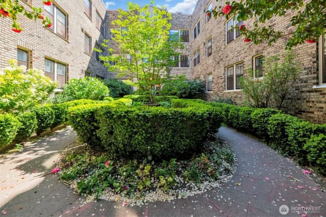 Property photo for 1605 E Olive Street #208, Seattle
