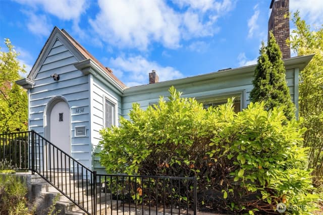 Property photo for 3838 38th Avenue S, Seattle