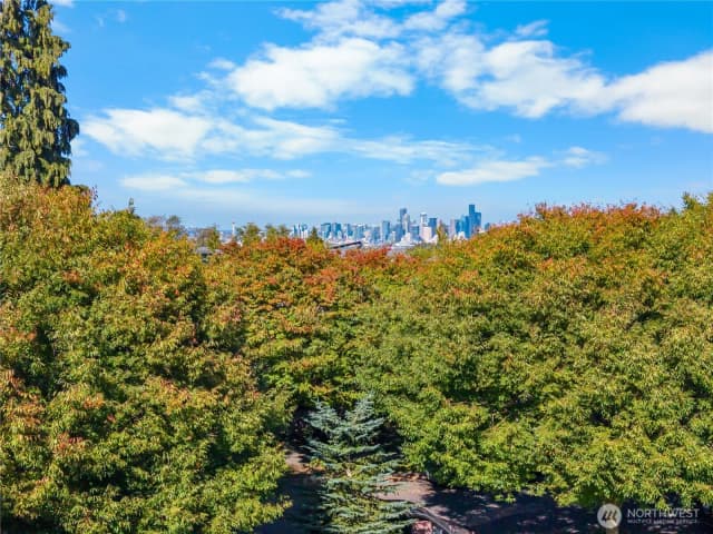 Property photo for 3133 Sw Raymond Street, Seattle