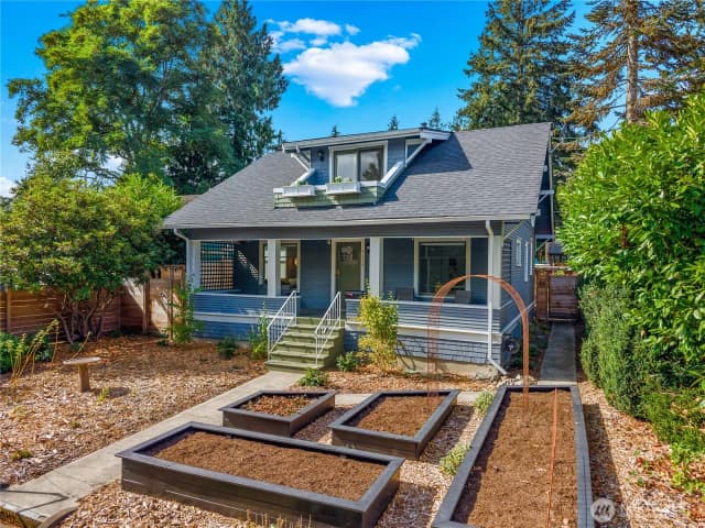 Property photo for 4023 47th Avenue Sw, Seattle