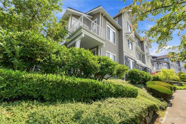 Property photo for 1601 Ne Katsura Street #101, Issaquah