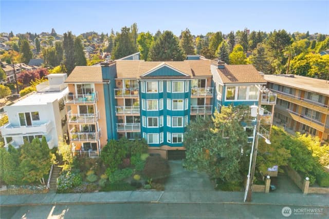 Property photo for 7111 Linden Avenue N #304, Seattle