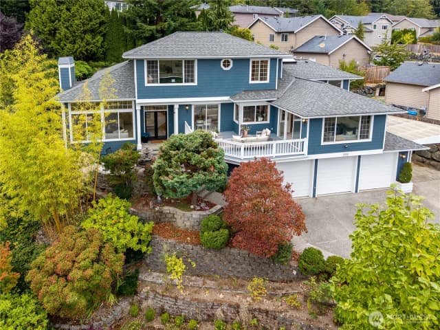 Property photo for 5404 Ne 197th Street, Lake Forest Park