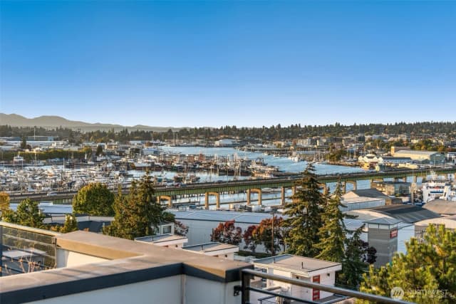 Property photo for 1208 W Emerson Street, Seattle