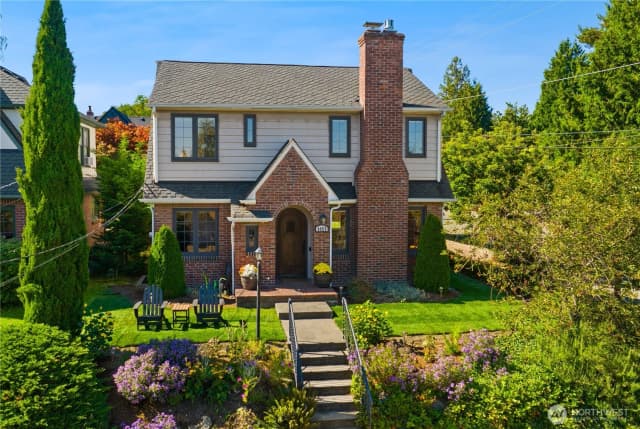 Property photo for 6857 32nd Avenue Ne, Seattle