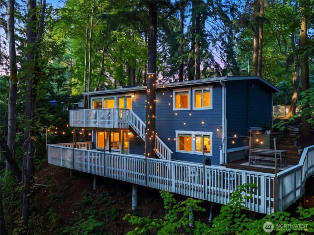 Property photo for 12309 Hiram Place Ne, Seattle