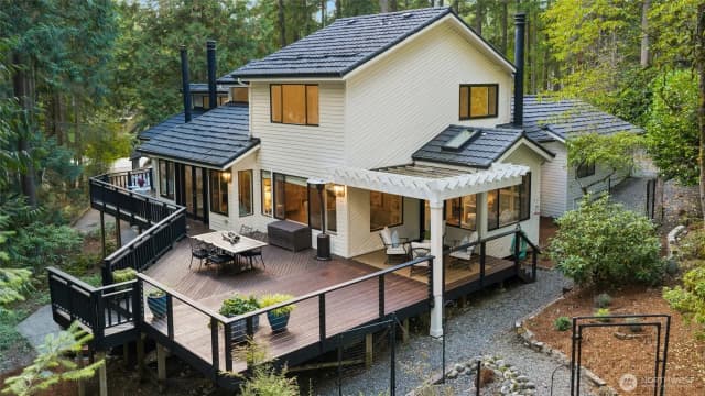 Property photo for 622 216th Avenue Ne, Sammamish