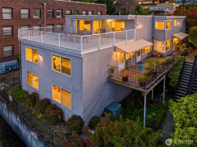Property photo for 2239 Yale Avenue E, Seattle