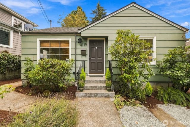 Property photo for 4119 Sw Kenyon Street, Seattle