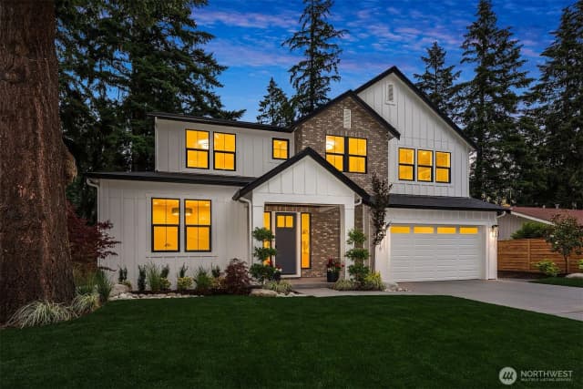 Property photo for 816 165th Avenue Ne, Bellevue