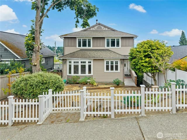 Property photo for 3438 10th Avenue W, Seattle