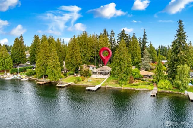 Property photo for 15924 E Shore Drive, Lynnwood