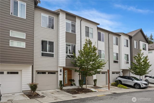 Property photo for 13706 Manor Way #d2, Lynnwood