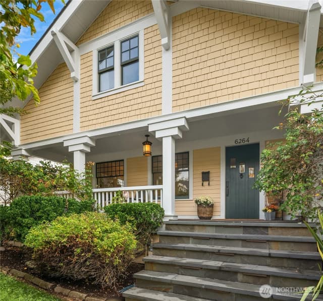 Property photo for 6264 19th Avenue Ne, Seattle