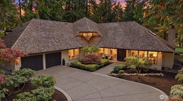 Property photo for 21845 Ne 30th Place, Sammamish