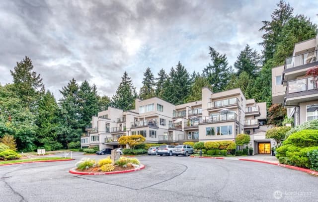 Property photo for 11122 Ne 41st Drive #35, Kirkland