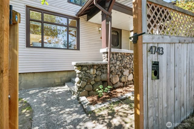 Property photo for 4743 5th Avenue Ne, Seattle