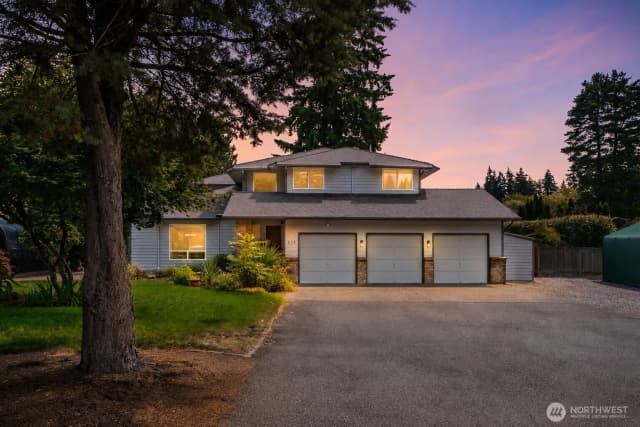 Property photo for 820 Monroe Avenue Ne, Renton