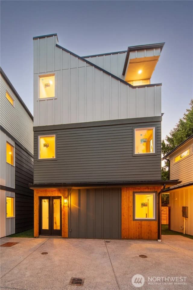 Property photo for 2652 B Nw 95th Street, Seattle